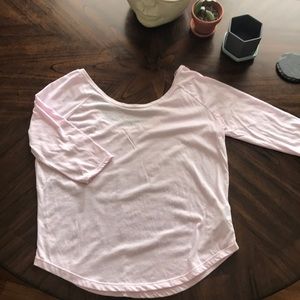 Scoop neck 3/4 top